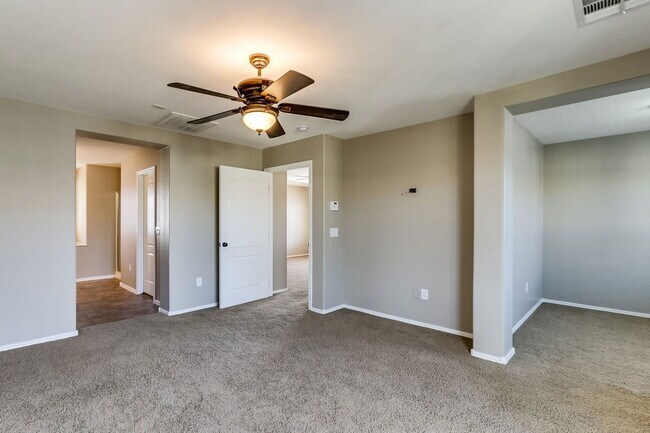 Building Photo - 860 S Adam Way