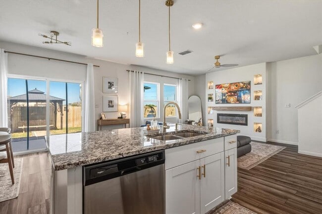 Building Photo - 232 Waterbuck Lp