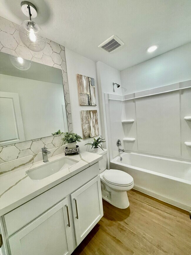 Building Photo - 21431 Carosella Dr