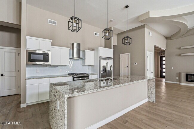Building Photo - 12252 Desert Dove Ave