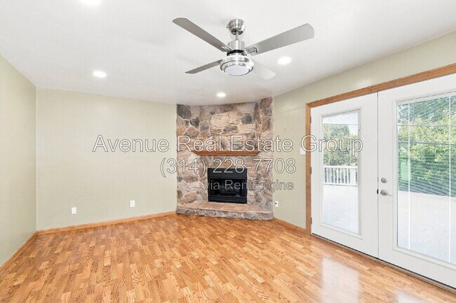 Building Photo - 959 Orchard Lakes Dr