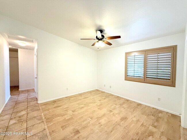 Building Photo - 1496 Stratford Pl