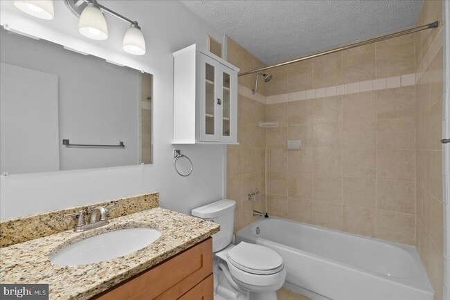 Building Photo - 2228 Hunters Run Dr