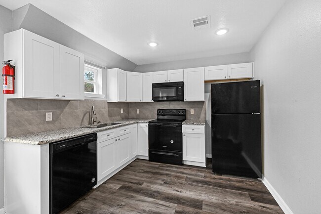 Building Photo - 513 Avenue I