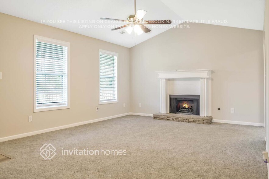 Building Photo - 413 Jordan Ln