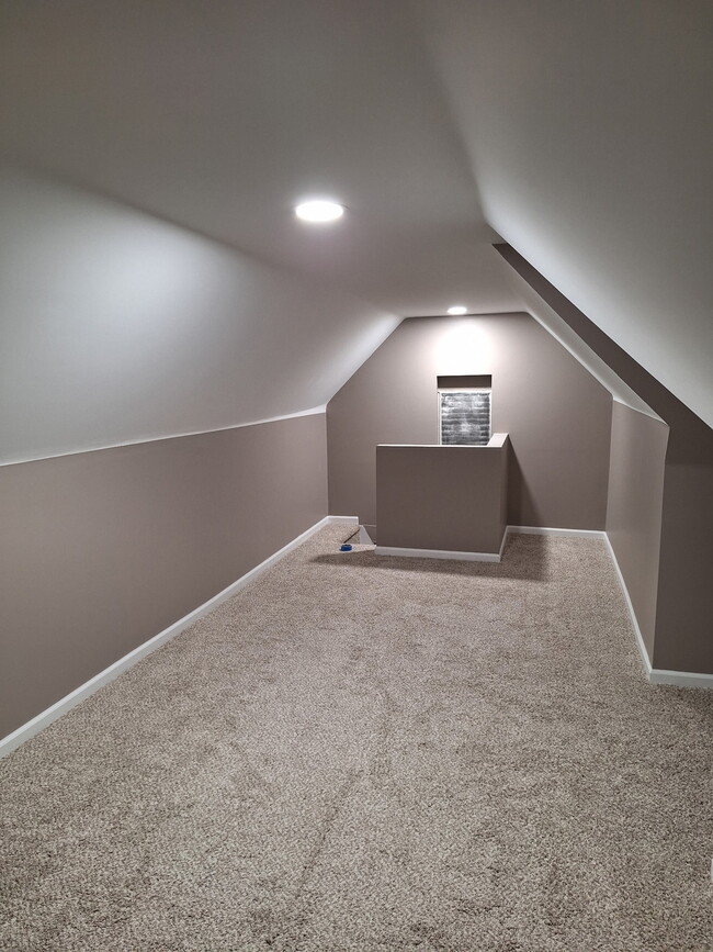 Building Photo - 745 Franklin Ave