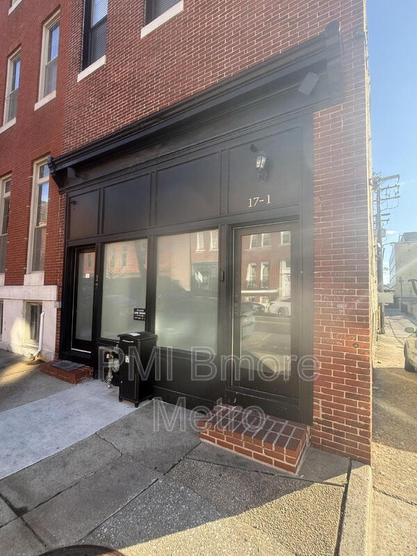 Building Photo - 17 E 21st St