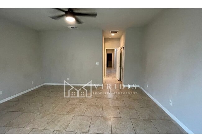 Building Photo - 3298 Tradewinds Ave