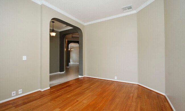 Building Photo - 2802 Parkeston Dr