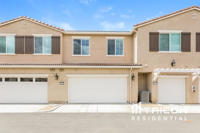 Building Photo - 24966 Padre Ct