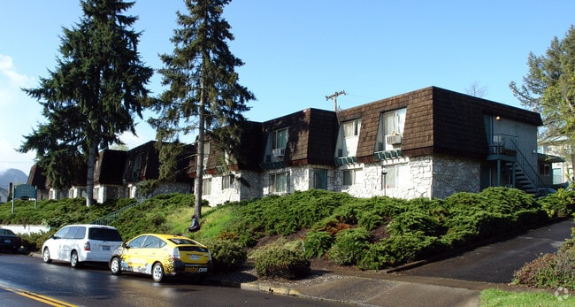 Building Photo - 2222 Willamette