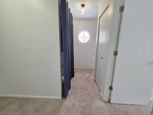 Building Photo - 170 Half Moon Cir