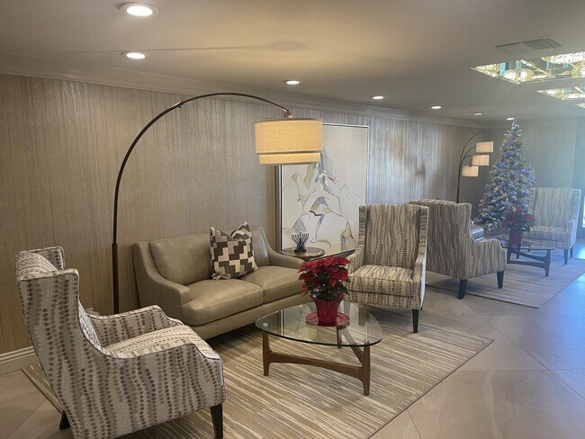 Building Photo - 910 Island Dr