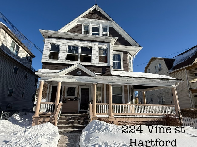 Building Photo - 224 Vine St