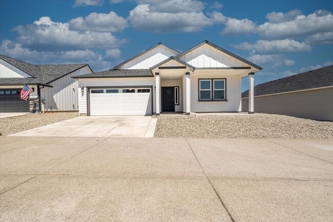 Building Photo - 761 Spyglass