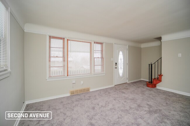 Building Photo - 96 N Broadway Ave