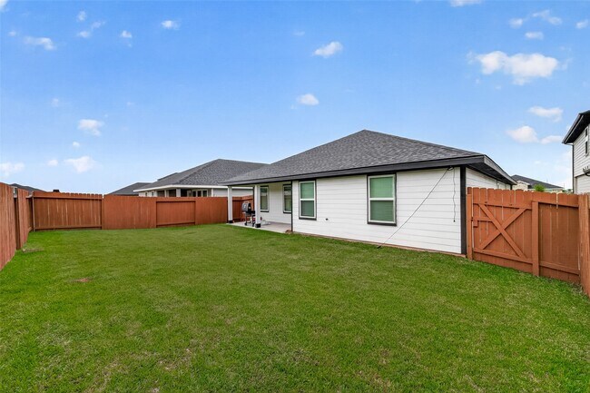 Building Photo - 30518 White Cliff Ct