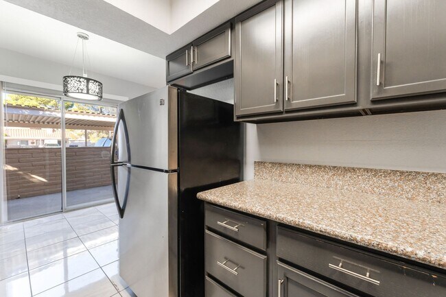 Building Photo - 2732 Eldora Cir