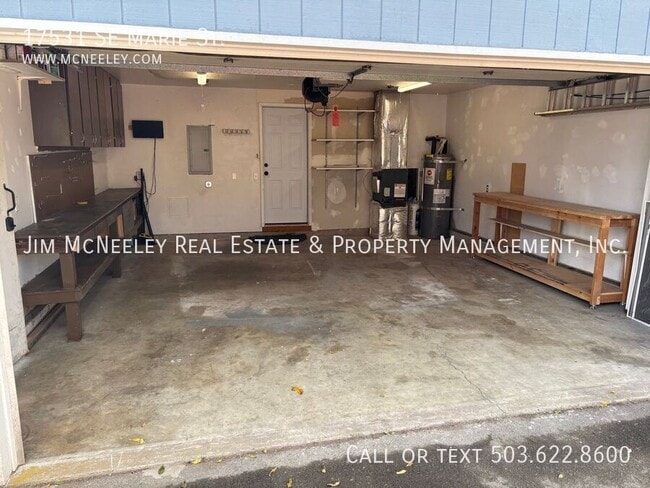 Building Photo - 17531 SE Marie St