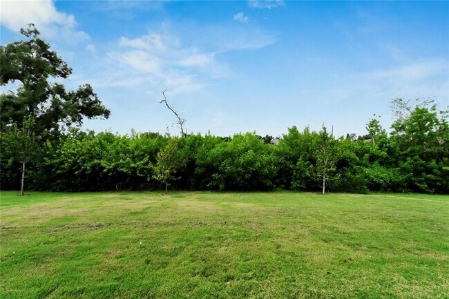 Building Photo - 943 Signet Dr