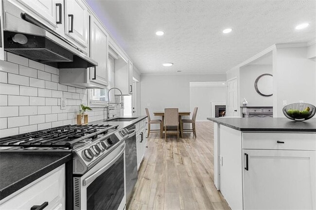 Building Photo - 1646 Desford Ct SW