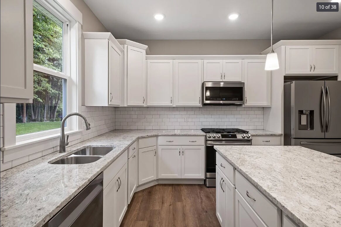 Building Photo - 5453 W Heathwood Dr SE