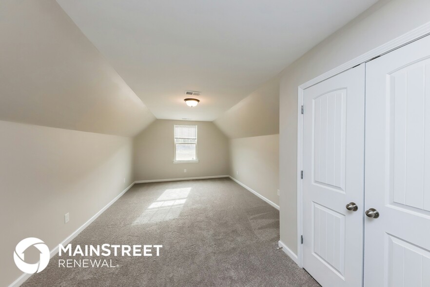 Building Photo - 206 Arbor Dr