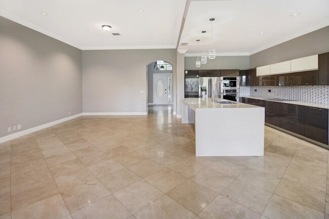 Building Photo - 12370 NW 78th Manor