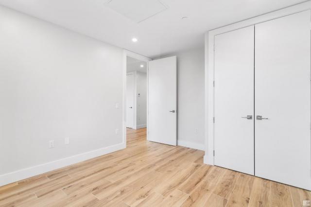 Building Photo - 1 bedroom in BRONX NY 10463