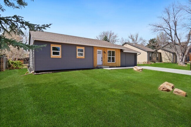 Building Photo - Beautifully Updated Ranch Home w/ Finished...