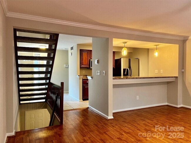 Building Photo - 1317 Maple Shade Ln