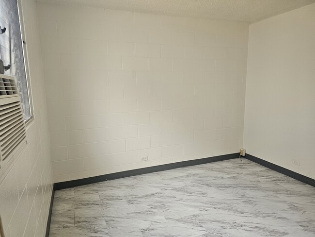 Building Photo - 94-961-961 Kahuamoku Pl