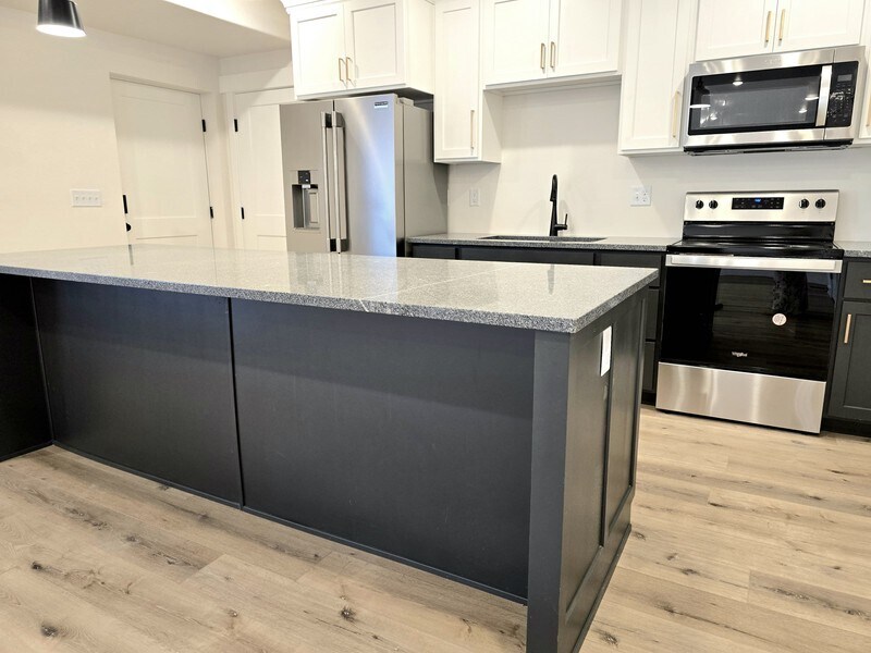 Building Photo - 779 S 450 E