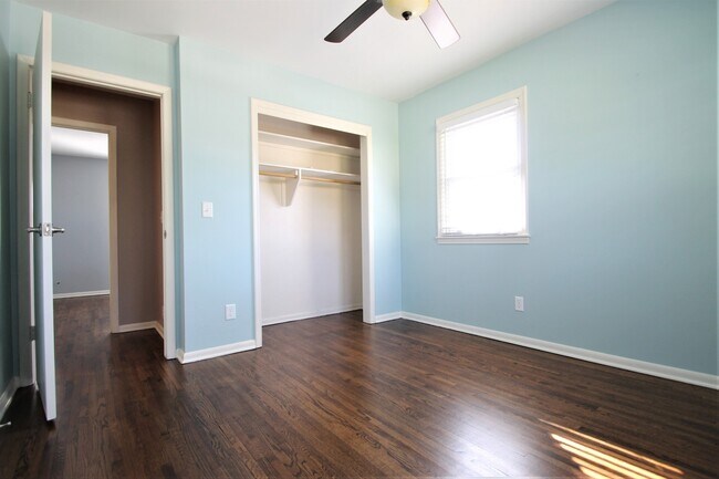 Building Photo - Beautiful and Spacious 3 Bedroom / 2 Bath ...