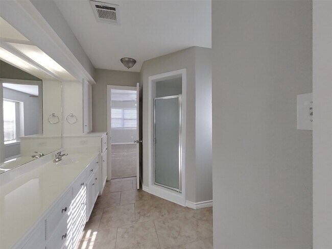 Building Photo - 15806 Crystal Brook Dr