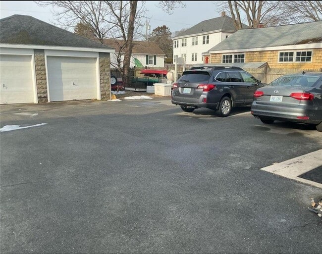 Building Photo - 12 Caswell Ave