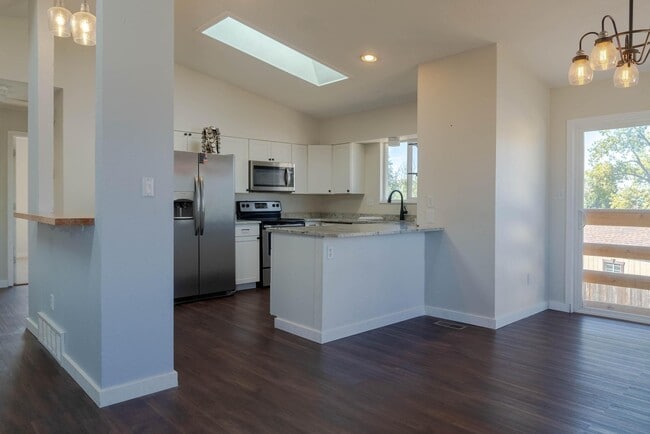 Building Photo - 7875 Chimney Terrace