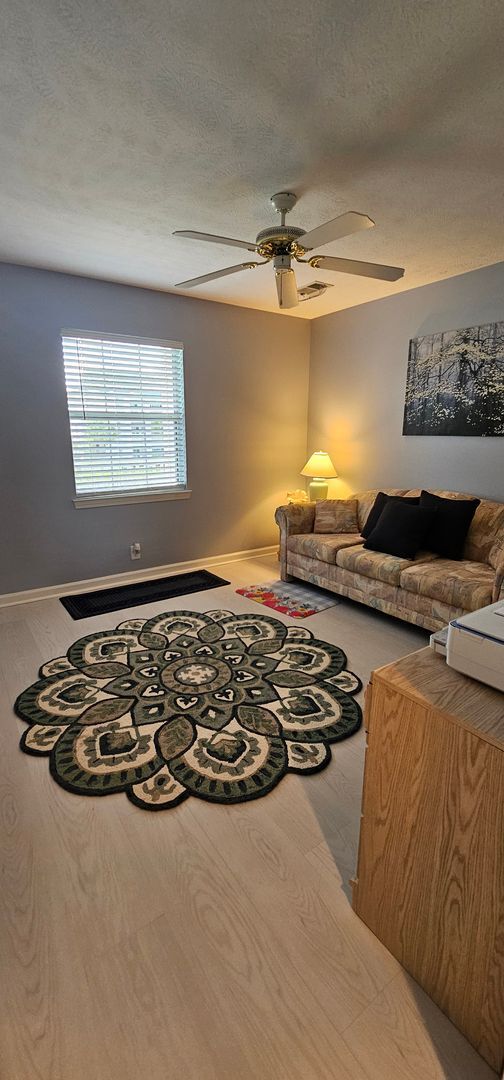 Building Photo - Beautiful 2 Bed / 2 Bath Furnished Condo A...