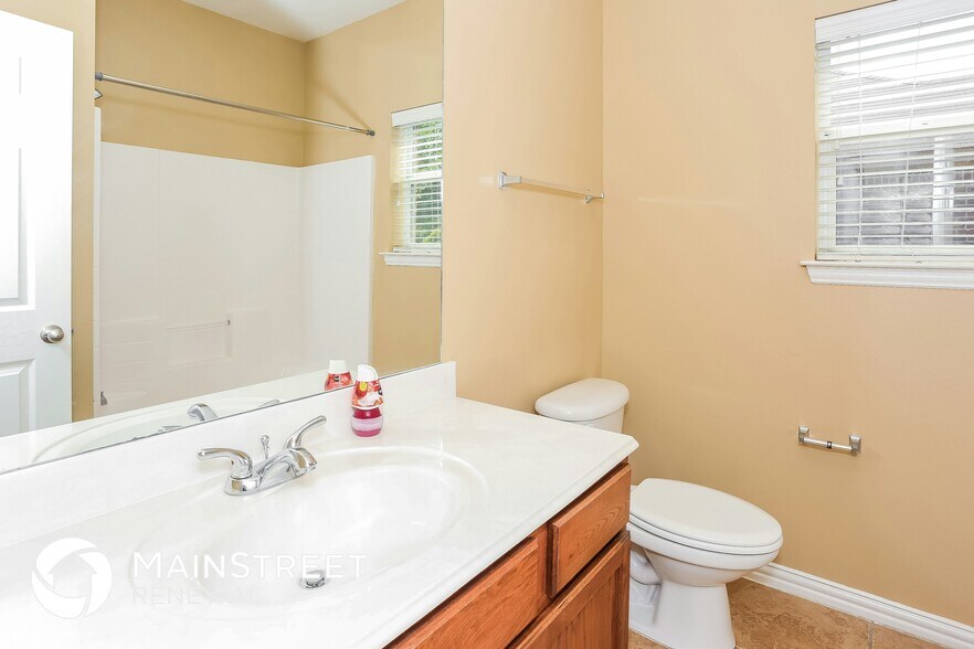 Building Photo - 279 Edison Ln