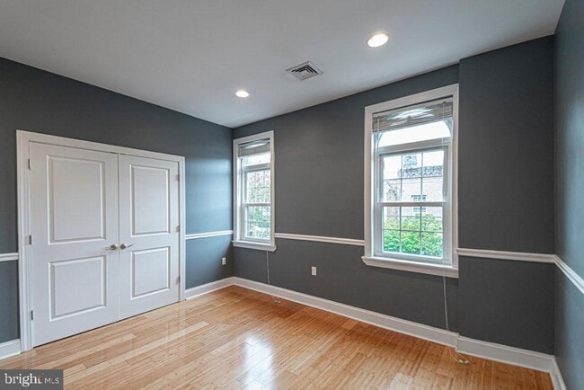Building Photo - 2135 S 16th St