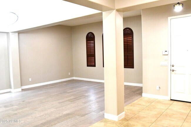 Building Photo - 9539 W Harmony Ln
