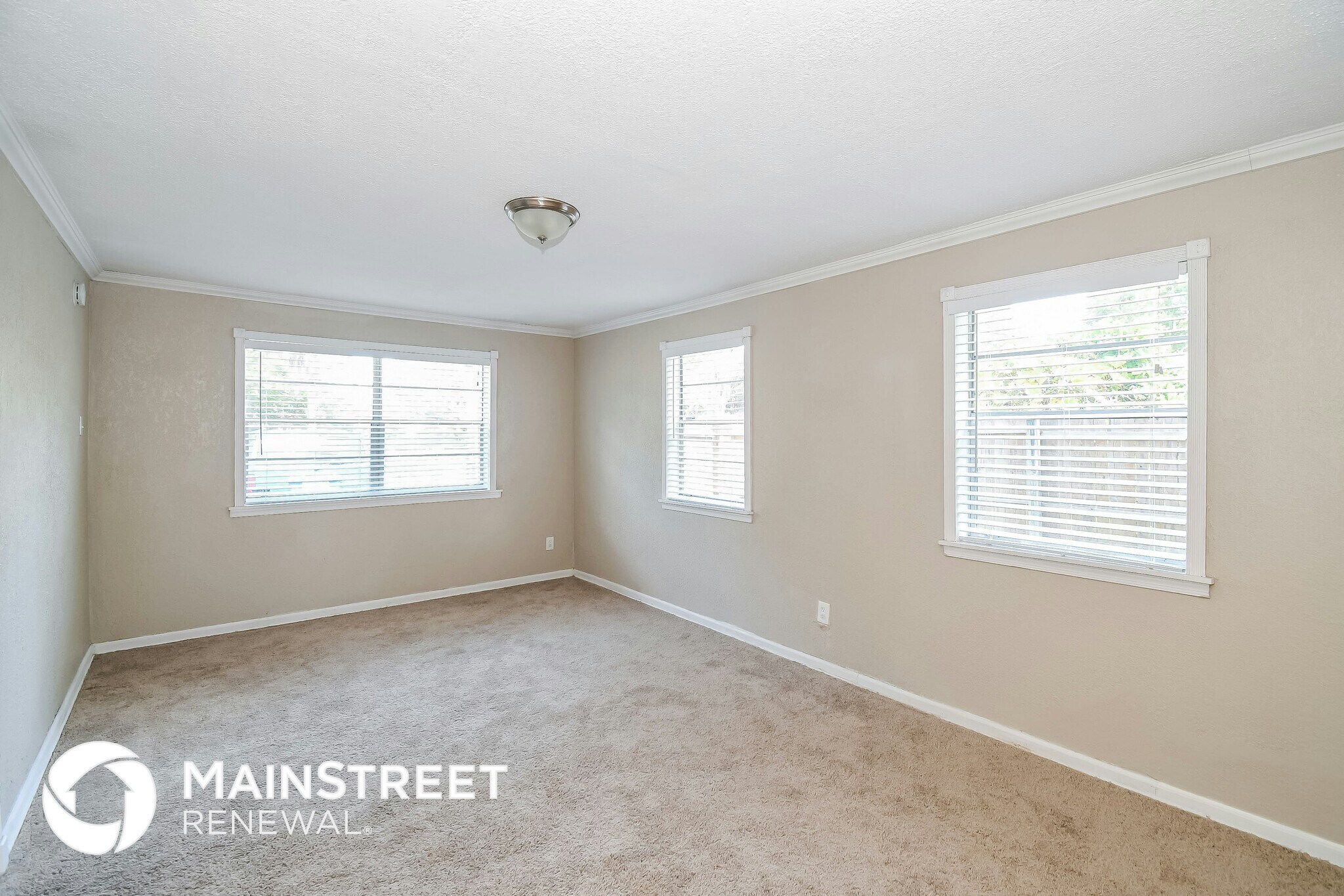 Building Photo - 6430 Lucente Dr