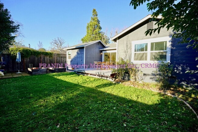 Building Photo - 245 Solano St