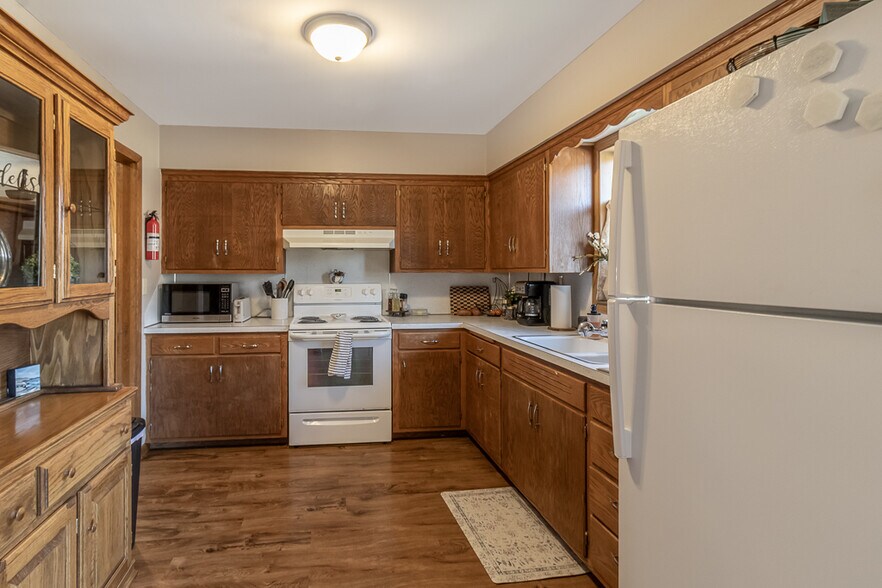 Building Photo - 119 E Welcome Ave