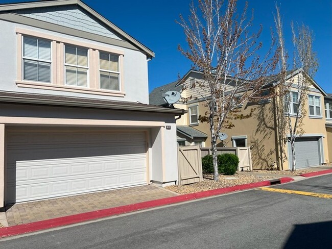 Building Photo - 1654 Lone Oak Trail