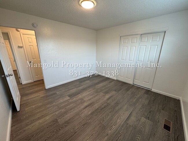 Building Photo - Beautifully Updated 3-Bedroom Home with Sp...