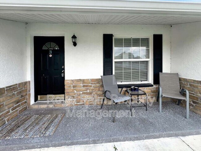 Building Photo - 11594 1st Ave