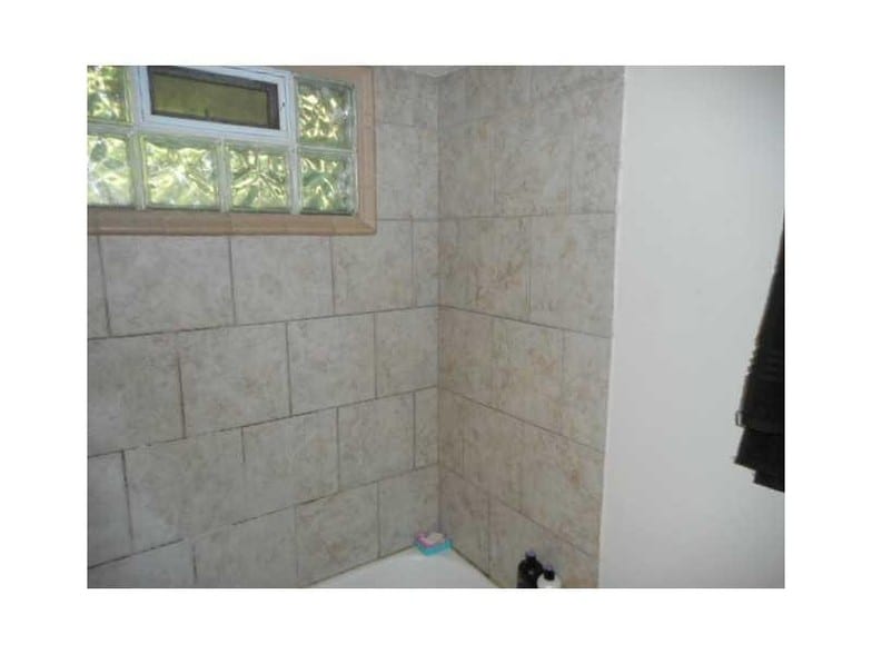 Building Photo - 629 Woodlawn Ave