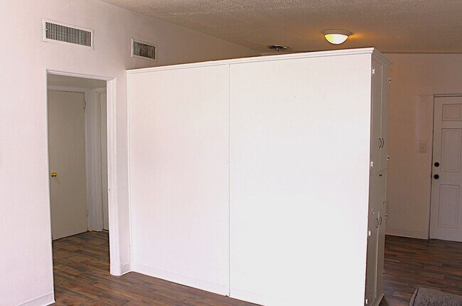 Building Photo - Lovely 3-bedroom 1 bath home for rent