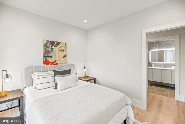 Building Photo - Absolutely Incredible, Light-Filled 2 Leve...